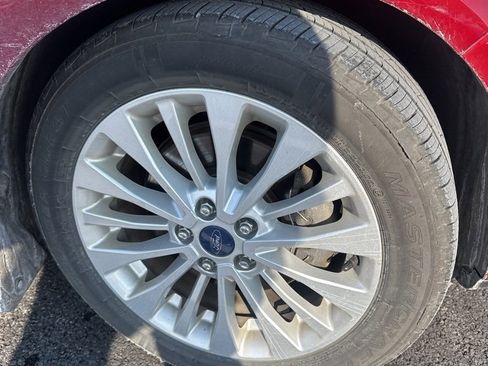 Used 2017 Ford C-MAX Energi SE w/ Equipment Group 402A image 3