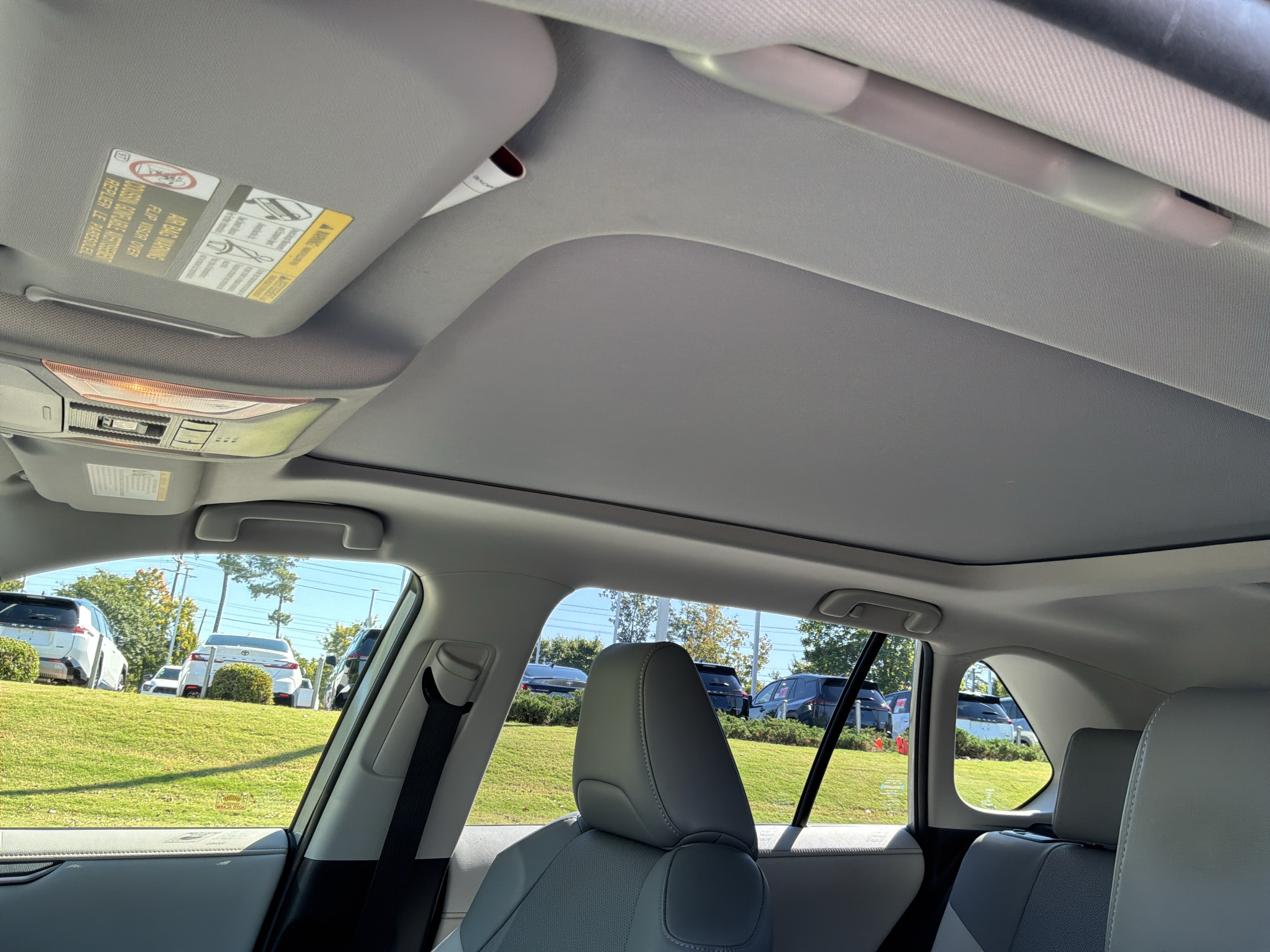 Used 2019 Toyota RAV4 Limited AWD/4WD image 28