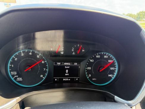 Used 2018 Chevrolet Equinox LT image 15
