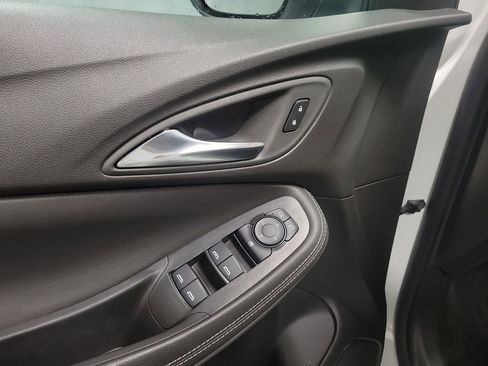 Used 2025 Buick Encore GX Preferred FWD image 12