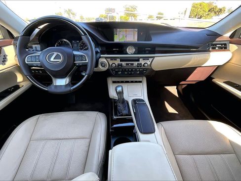 Used 2017 Lexus ES 350 image 16