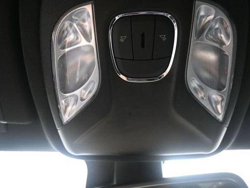 Used 2024 Jeep Compass Latitude AWD/4WD image 22