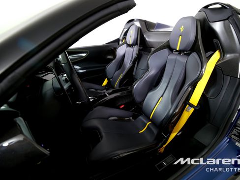 Used 2022 Ferrari SF90 Spider image 12