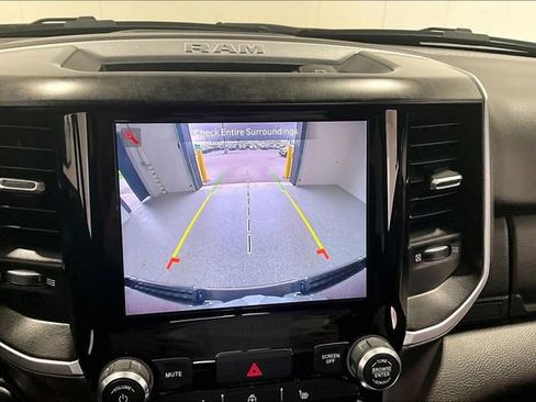 Used 2022 RAM 1500 Big Horn AWD/4WD image 15