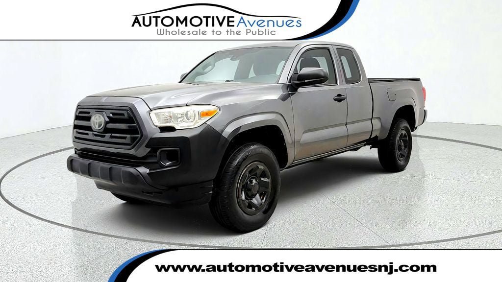 Used 2018 Toyota Tacoma SR RWD image 1