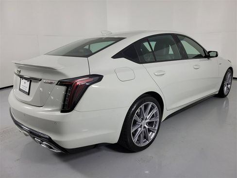 Used 2023 Cadillac CT5 V w/ Premium Package image 4