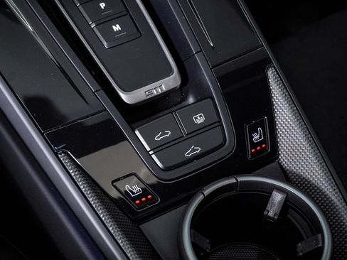 Certified 2025 Porsche 911 Carrera GTS RWD image 29