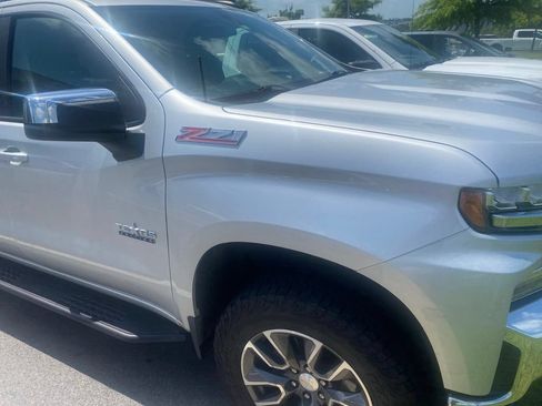 Used 2021 Chevrolet Silverado 1500 LT w/ Texas Edition Plus AWD/4WD image 3