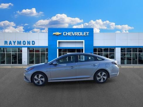 Used 2016 Hyundai Sonata Limited w/ Option Group 02 FWD image 6