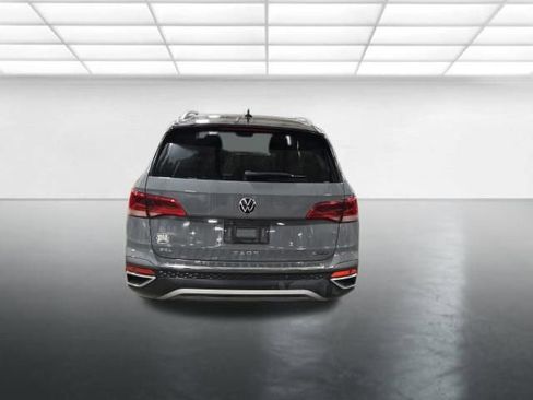 Used 2023 Volkswagen Taos SEL AWD/4WD image 6