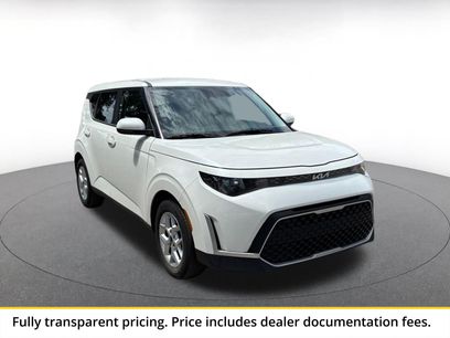 Used 2025 Kia Soul LX w/ LX Technology Package