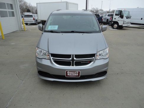 Used 2015 Dodge Grand Caravan SXT image 21