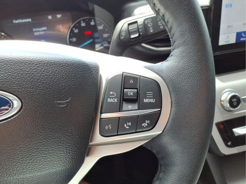 Used 2024 Ford Explorer XLT w/ Equipment Group 202A AWD/4WD image 15