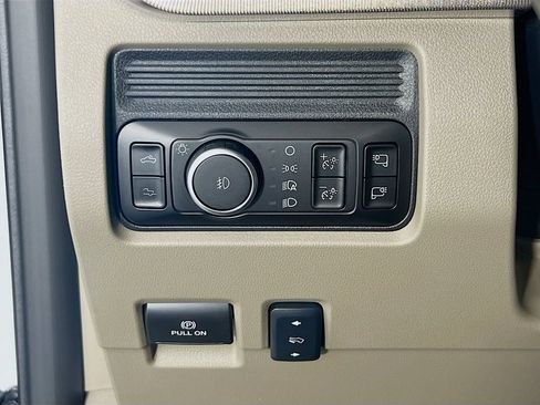 New 2026 Ford F250 Platinum w/ Platinum Plus Package AWD/4WD image 19