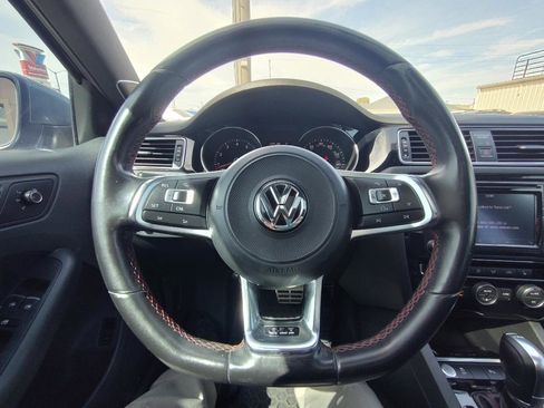 Used 2017 Volkswagen Jetta GLI image 14