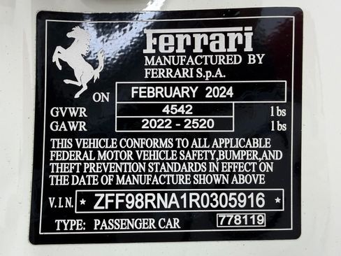 Used 2024 Ferrari Roma RWD image 18