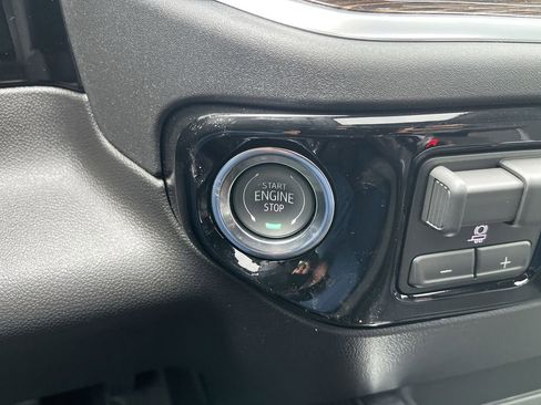 New 2026 GMC Sierra 1500 Elevation w/ Elevation Premium Package AWD/4WD image 17