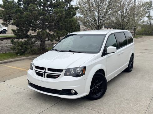Used 2020 Dodge Grand Caravan GT FWD image 1