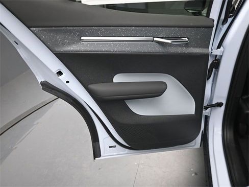 New 2025 Volvo EX30 Ultra w/ Climate Package image 22
