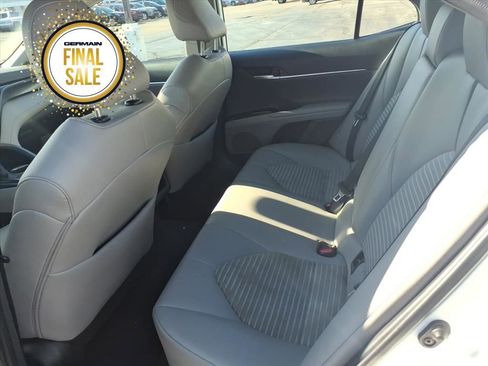 Used 2024 Toyota Camry SE image 9