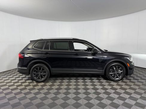 Used 2022 Volkswagen Tiguan SE FWD image 7