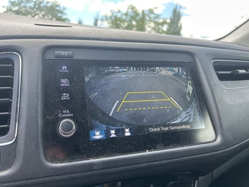 Used 2021 Honda HR-V EX image 11