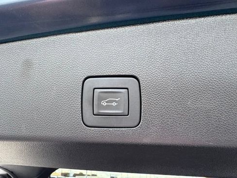 Used 2023 Buick Encore GX Essence w/ Experience Buick Package FWD image 24