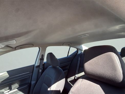 Used 2024 Nissan Altima 2.5 SV image 11