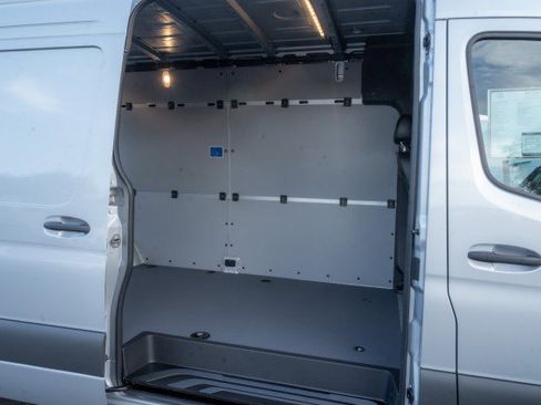 New 2025 Mercedes-Benz Sprinter 2500 image 12