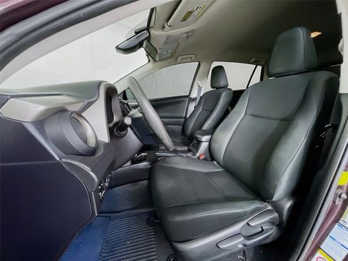 Used 2017 Toyota RAV4 LE image 23