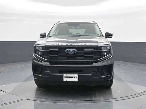 New 2025 Ford Expedition Active RWD image 5