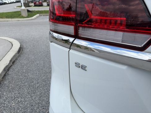 Used 2023 Volkswagen Atlas SE image 7