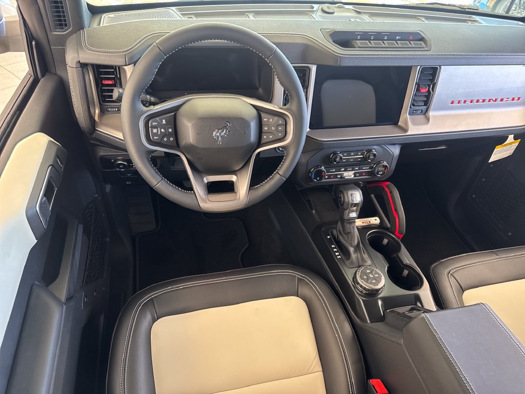 New 2026 Ford Bronco Outer Banks w/ Sasquatch Package AWD/4WD image 14