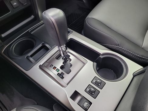 Certified 2022 Toyota 4Runner SR5 Premium image 29