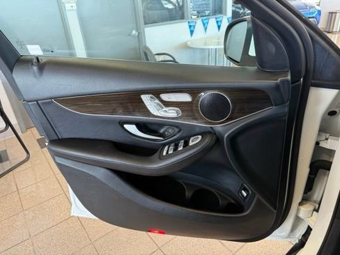 Used 2018 Mercedes-Benz GLC 300 4MATIC image 22