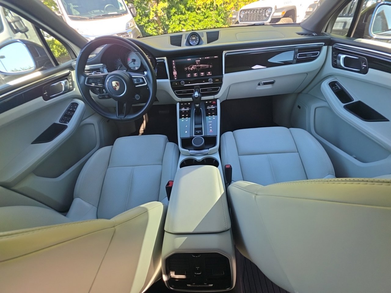 Used 2023 Porsche Macan S AWD/4WD image 27