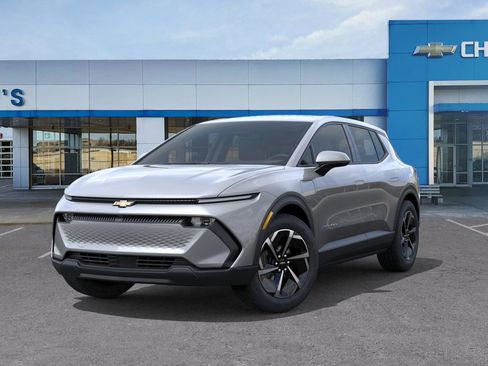 New 2026 Chevrolet Equinox EV LT image 7