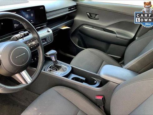 Used 2024 Hyundai Kona SEL image 17