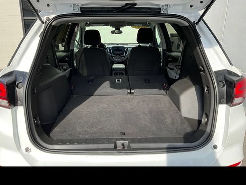 Used 2023 Chevrolet Equinox LS w/ LS Convenience Package AWD/4WD image 11
