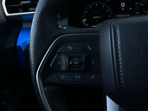 Used 2025 Toyota Tacoma TRD Off-Road image 33