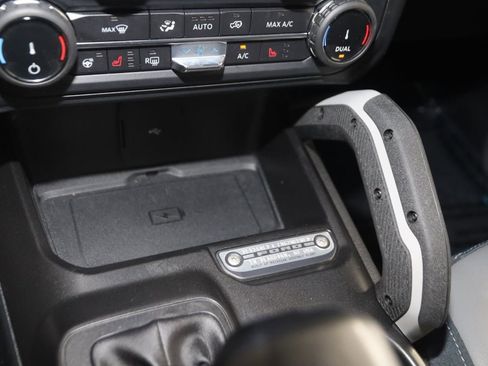 Used 2022 Ford Bronco Outer Banks image 28