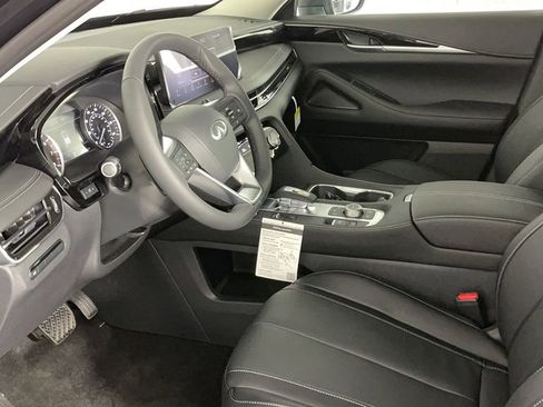 New 2025 INFINITI QX60 Pure image 11