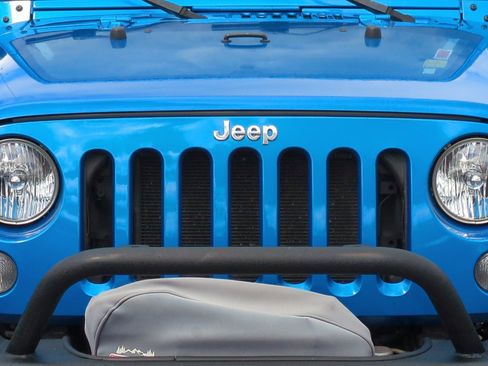 Used 2015 Jeep Wrangler Sport w/ Quick Order Package 23S AWD/4WD image 41
