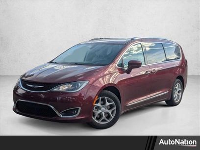 Used 2017 Chrysler Pacifica Touring-L Plus w/ Tire & Wheel Group