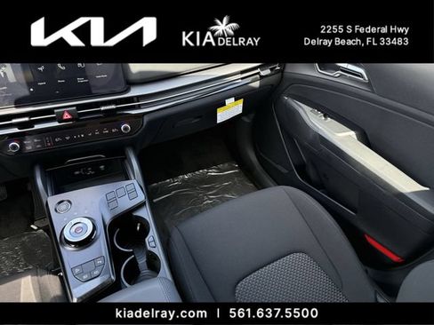 New 2026 Kia Sportage LX FWD image 14