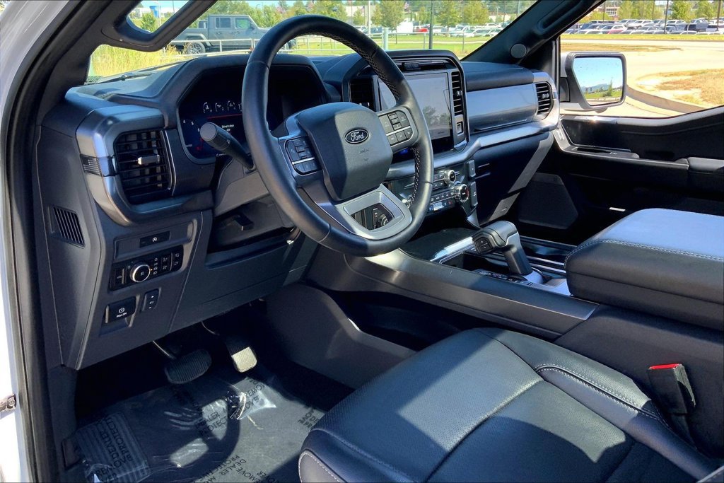 Used 2025 Ford F150 Lariat w/ Equipment Group 501A Mid AWD/4WD image 12