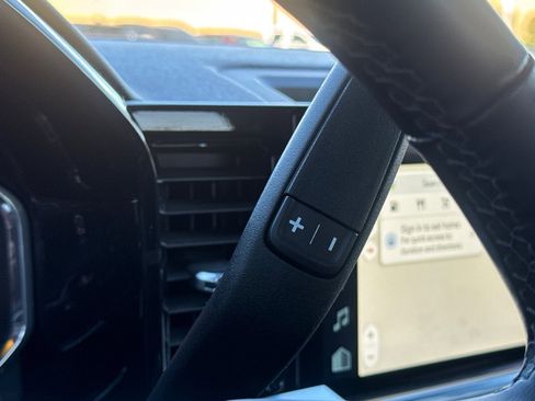 Used 2024 Chevrolet Silverado 1500 LT image 32