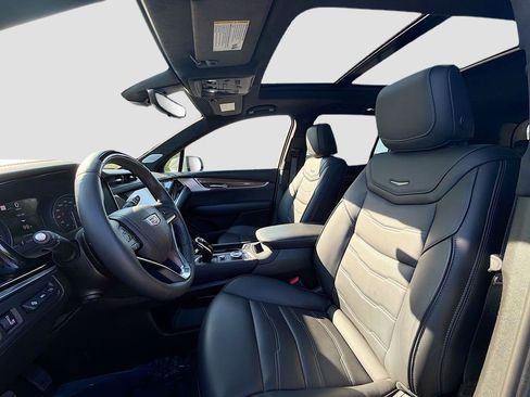 Certified 2025 Cadillac XT6 Premium Luxury w/ Platinum Package AWD/4WD image 22