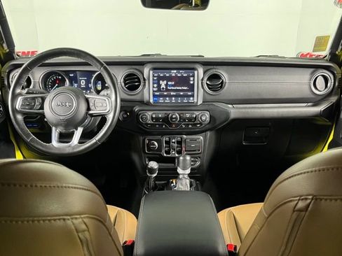 Used 2023 Jeep Wrangler Unlimited Sahara w/ Dual Top Group AWD/4WD image 13