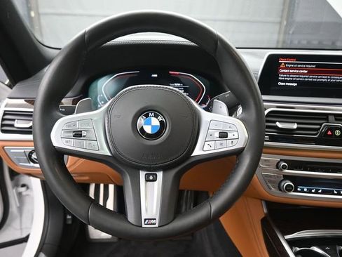 Used 2020 BMW 740i w/ M Sport Package image 28